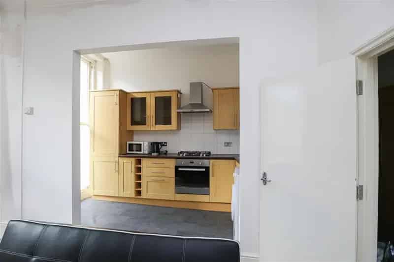 1 Bed Flat for Sale Hastings Town Centre Tenant in situ