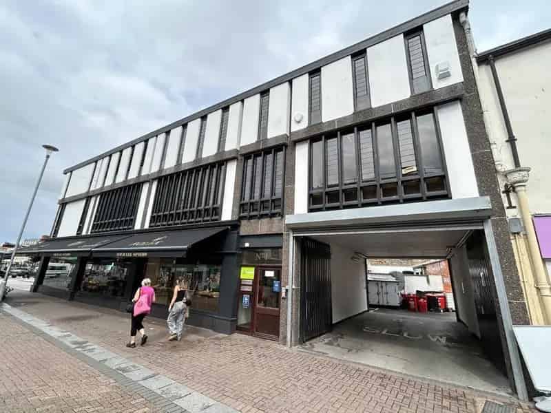 Office Space For Rent Prime Retail Location