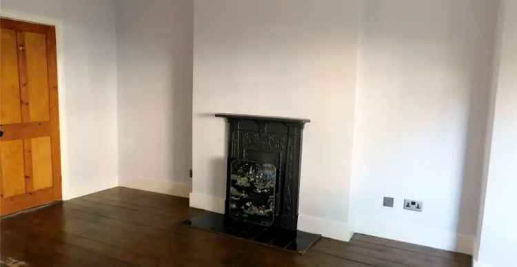 2 Bedroom Conversion Flat for Sale