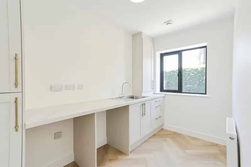 4 Bed House Horsforth Extended Renovated Modern Family Home