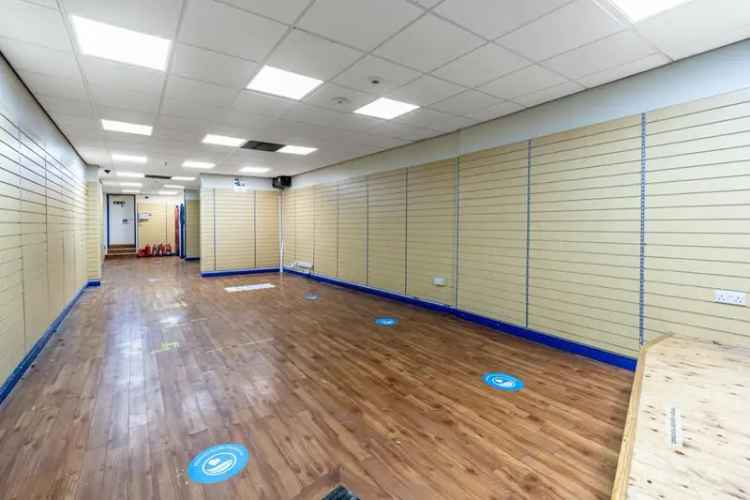 Grade II Listed Retail Unit Boston Market Place Freehold Leasehold