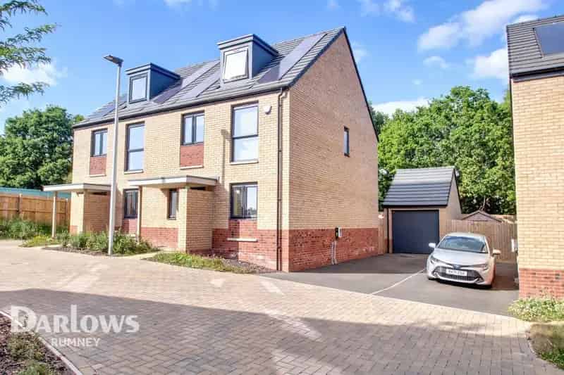 4 Bedroom Semi-Detached House for Sale in Rumney Cardiff