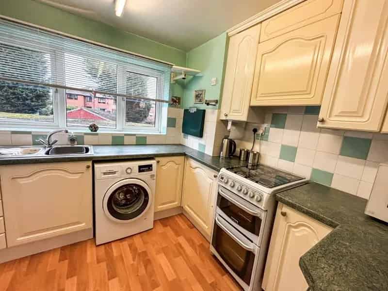 2 Bedroom Flat for Sale in Harborne Near Queen Elizabeth Hospital