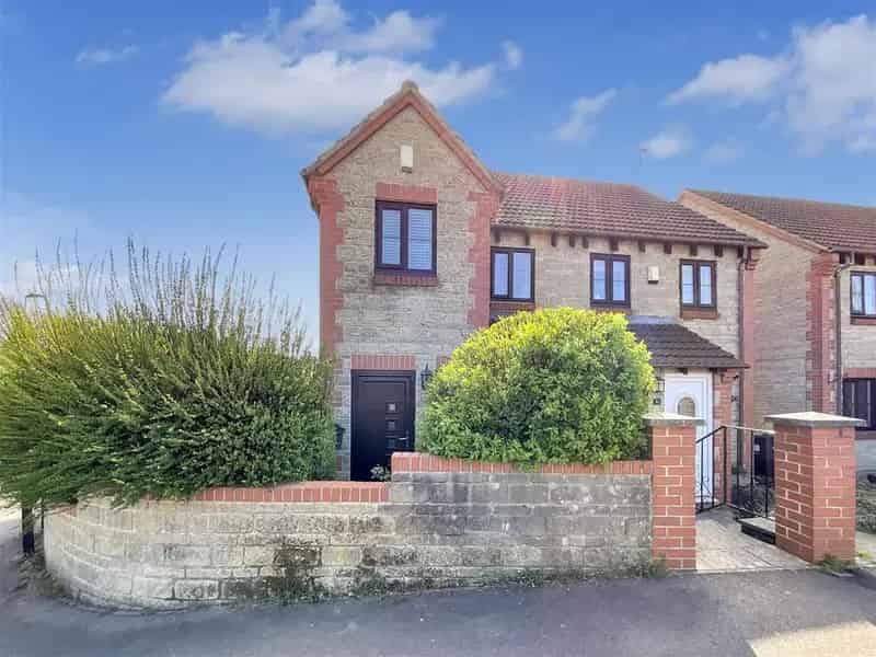 3 Bedroom Semi Detached House For Sale In Hanham Bristol
