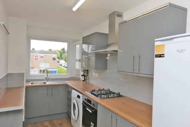 2 Bedroom Flat To Let Near Bromley South Station