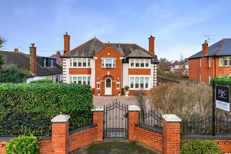 5 Bedroom Detached House for Sale Preston New Road Blackpool