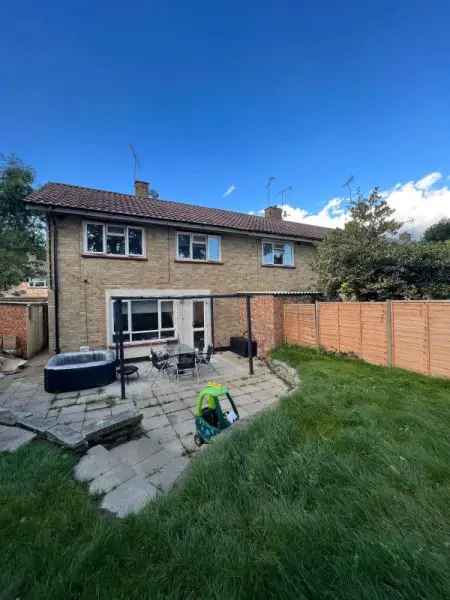 Large 2 Bed End Terrace House Near Amenities