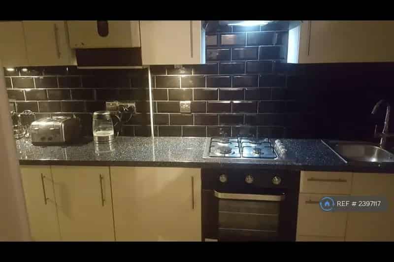 3 Bedroom Semi-Detached House Available March 17, 2025