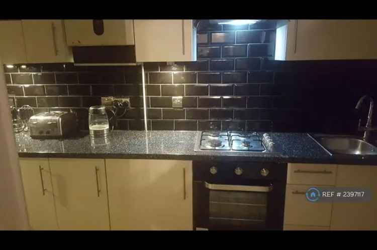 3 Bedroom Semi-Detached House Available March 17, 2025
