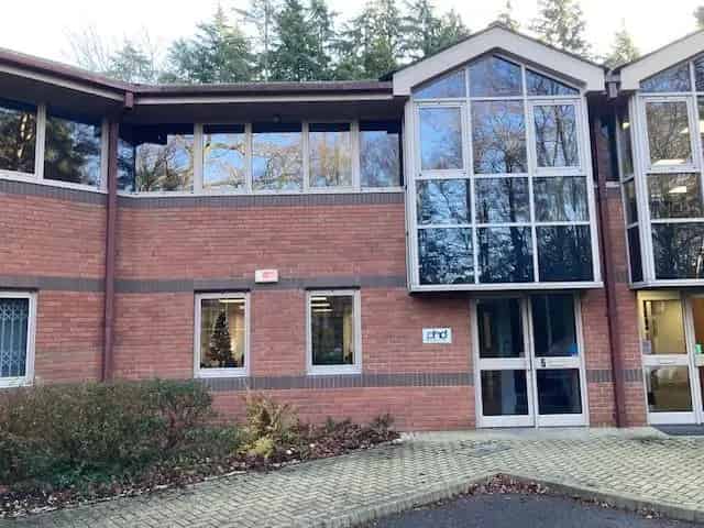 Refurbished Crowthorne Office Space Near M3 M4