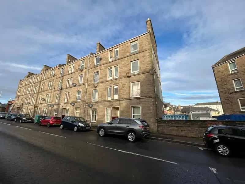 1 Bedroom Flat to Rent Ground Floor Part Furnished