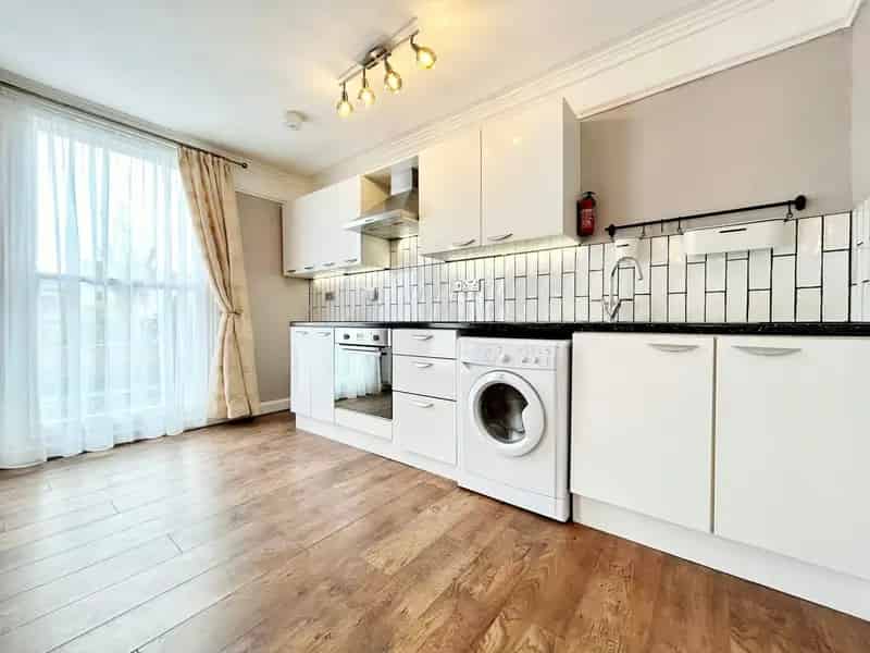 Flat For Rent , London Road, Cheltenham, England