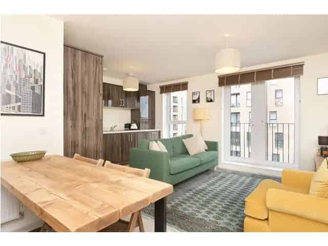 1 Bedroom Flat for Sale in Abbeyhill Edinburgh