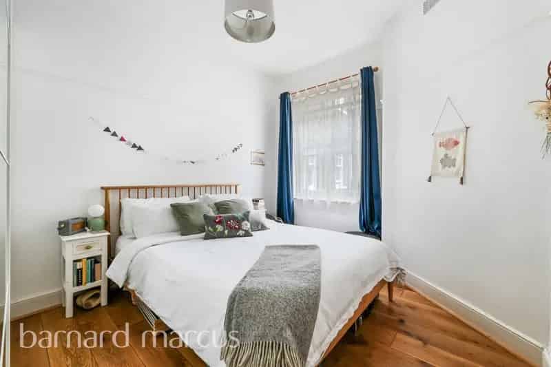Battersea Park One Bedroom Flat Near Power Station
