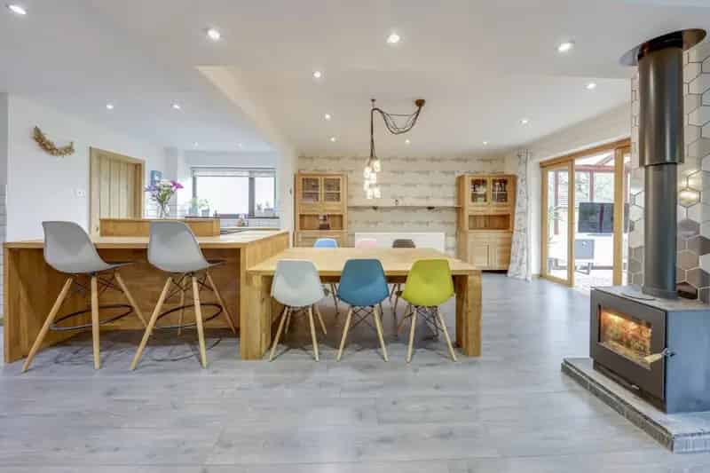 5 Bedroom Detached Family Home for Sale