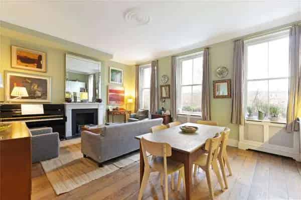 Two Bedroom Apartment in Period Building with Garden Views