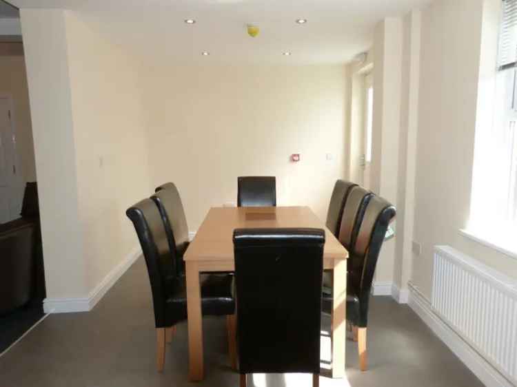 1 Bedroom Flat To Rent Available July 28 2025