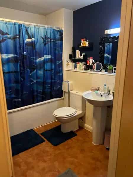 2 Bedroom Flat Near ASDA Crawley