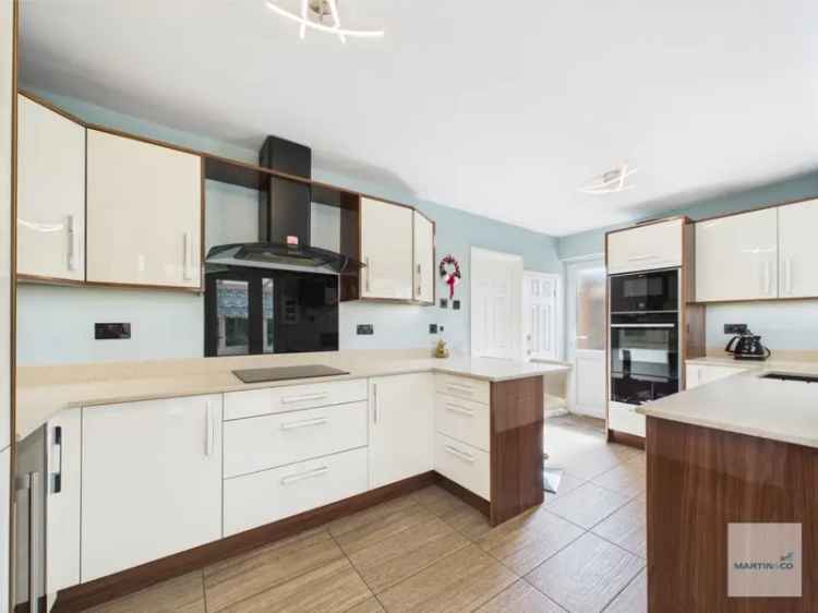 3 Bedroom Semi-Detached House For Sale Near Tram Network