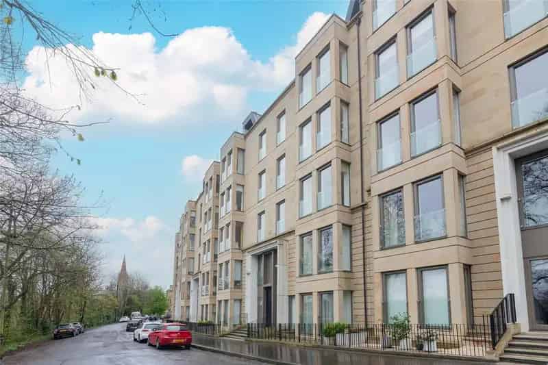 2 Bedroom Apartment Glasgow City Centre