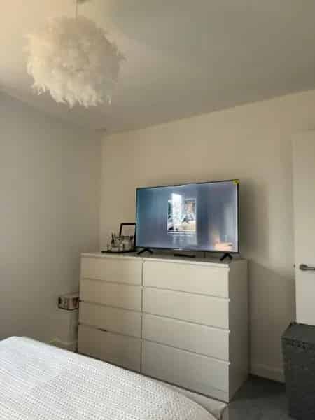 Lovely 1 Bedroom Flat Near London Train Links