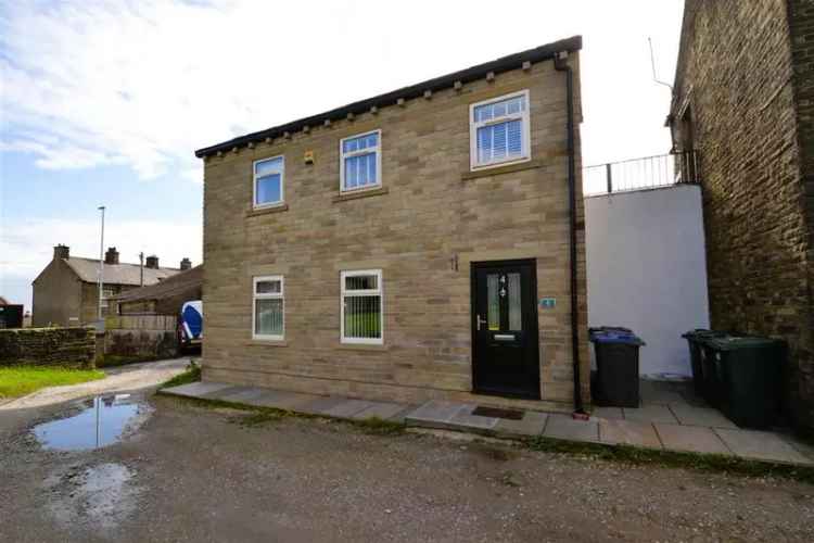 3 Bedroom Detached House To Rent