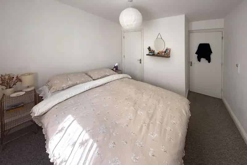 2 Bedroom Apartment House to Rent
