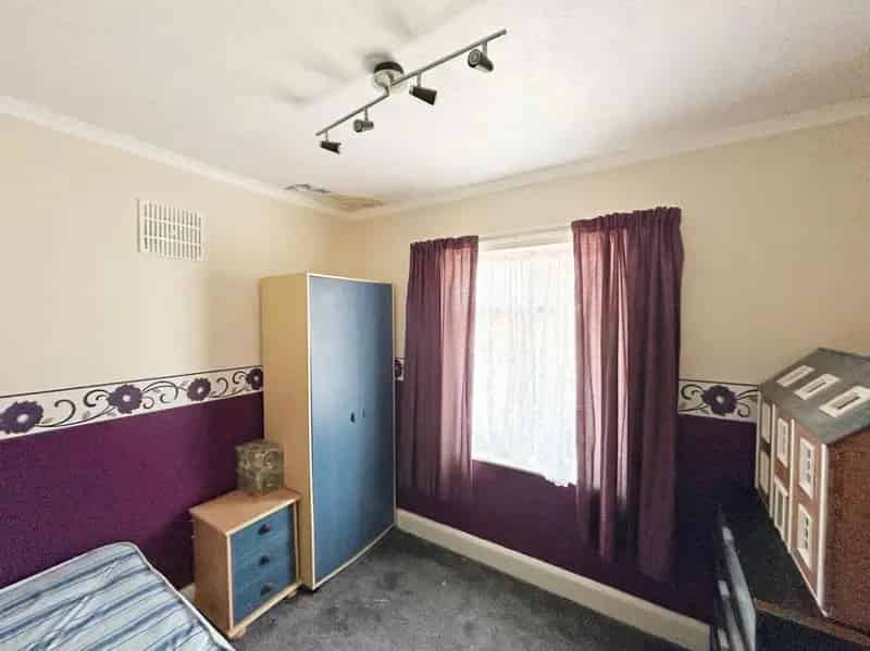 4 Bed Semi Detached House For Sale Near Beach