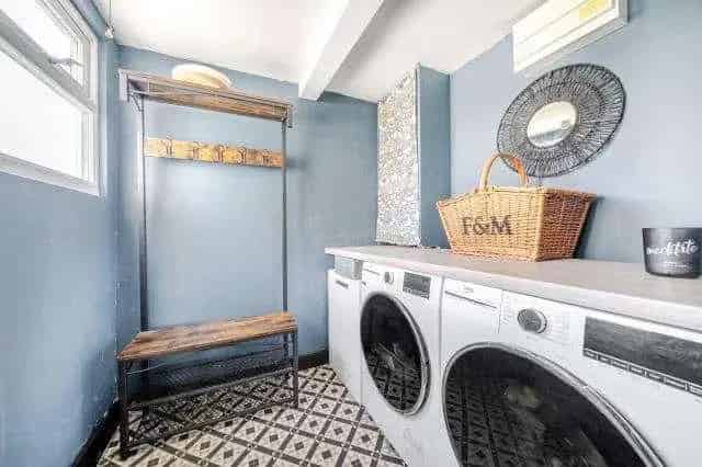 3 Bed House for Sale with Study - Garage & Driveway