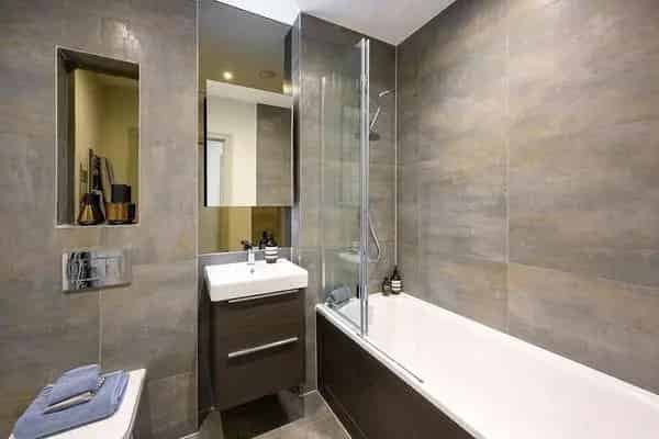 Bankside Gardens Apartments Reading: Modern Lakefront Living