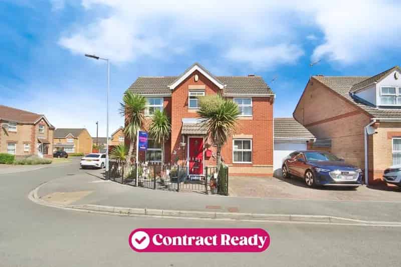 4 Bedroom Detached House for Sale Kingswood
