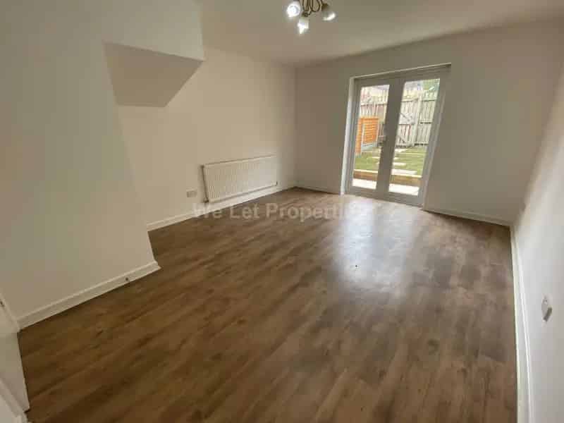 2 Bedroom House to Rent in Hulme