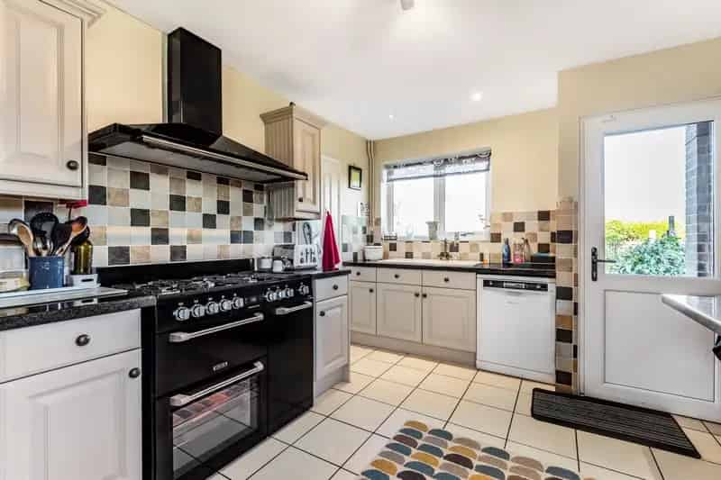 Spacious Family Home with Garden and Detached Garage