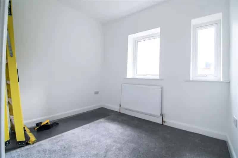 2 Bedroom Flat Wapping Wharf Newly Refurbished