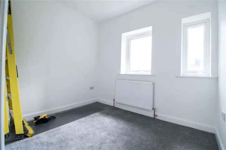 2 Bedroom Flat Wapping Wharf Newly Refurbished