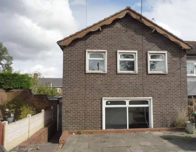 Three Bedroom Semi Detached Family Home West Bromwich
