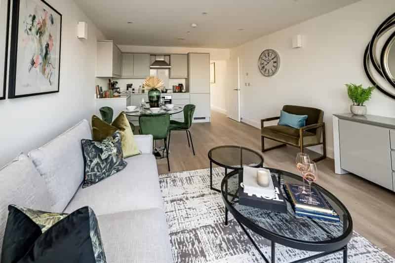 Luxury Slough Apartments Near Station - Modern Amenities