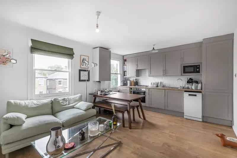 2 Double Bed Flat Near Clapham High Street