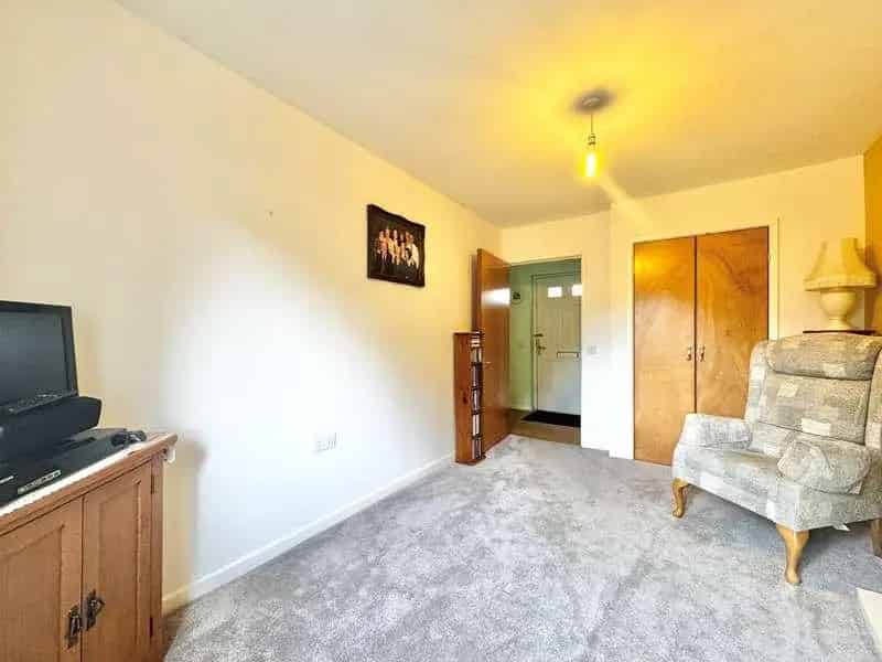 2 Bed Detached Bungalow For Sale
