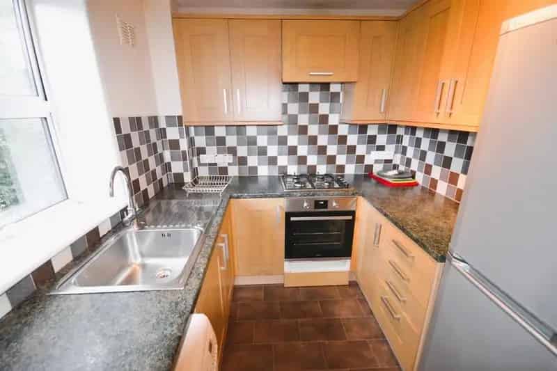 4 Bedroom Maisonette Exeter St Leonards Fully Furnished