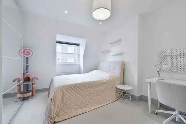 3-Bedroom Maisonette for Sale in St John's Wood NW8