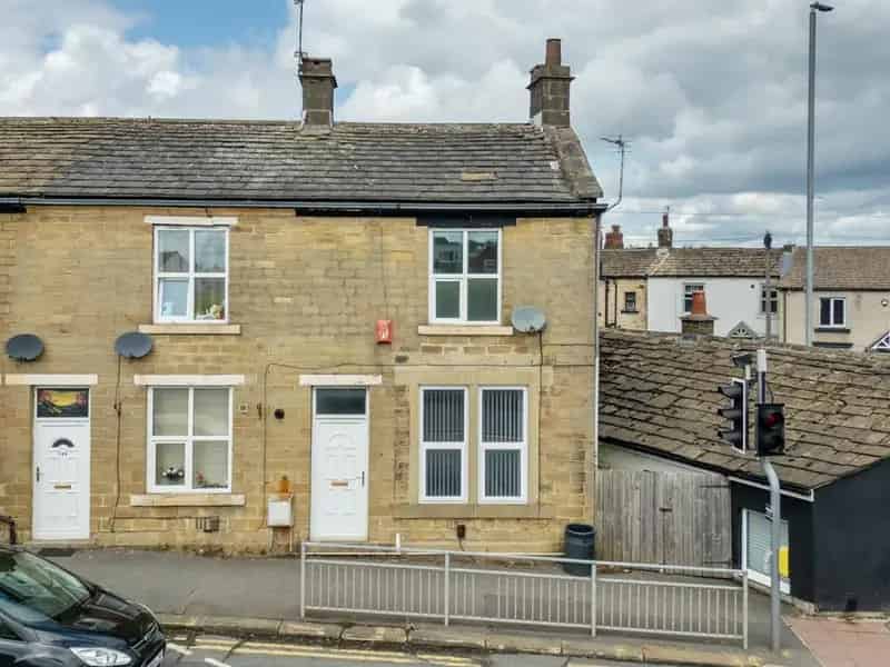 2 Bedroom End of Terrace House for Sale