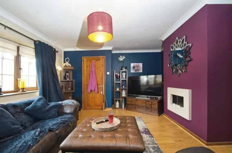 3 Bedroom Detached House Near Bridgend Town Centre