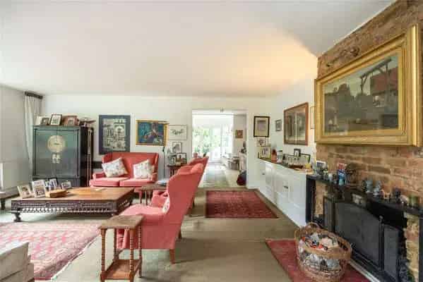 Detached Family Home in Southfields