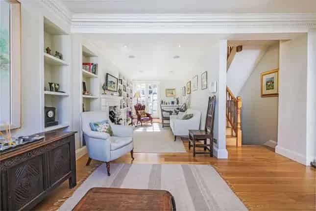 Terraced House for Sale in Knightsbridge SW7