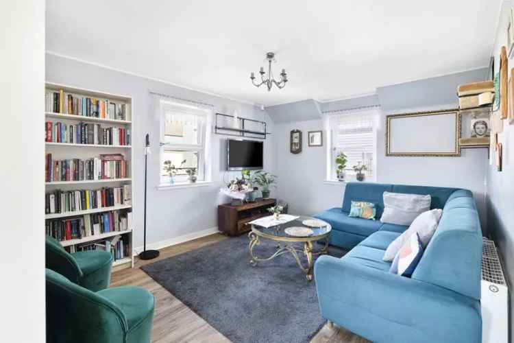 2 Double Bedroom Apartment with Private Balcony and Shared Garden