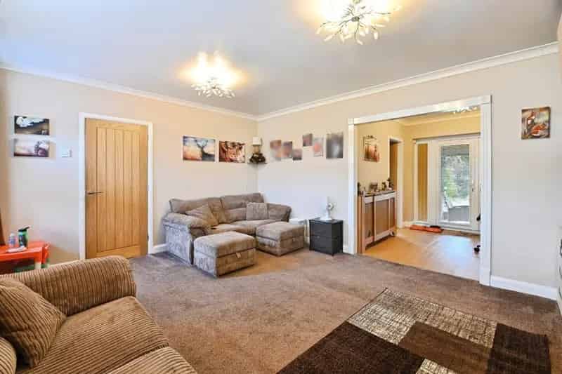 4 Bedroom Family Home with Loft Room and Garden in York