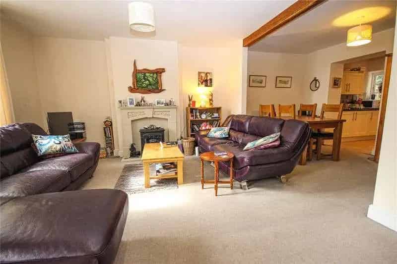 3 Bed Grade II Listed Townhouse For Sale