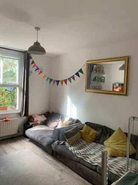 Flat For Rent in City of Westminster, England