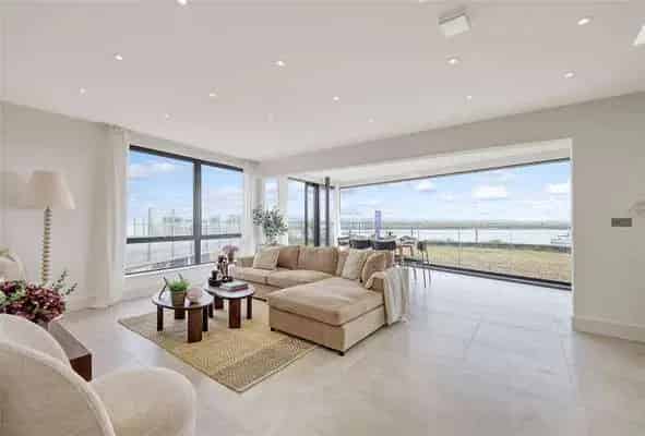 Kingsmans Point New Homes: Luxury Waterfront Living in Hullbridge